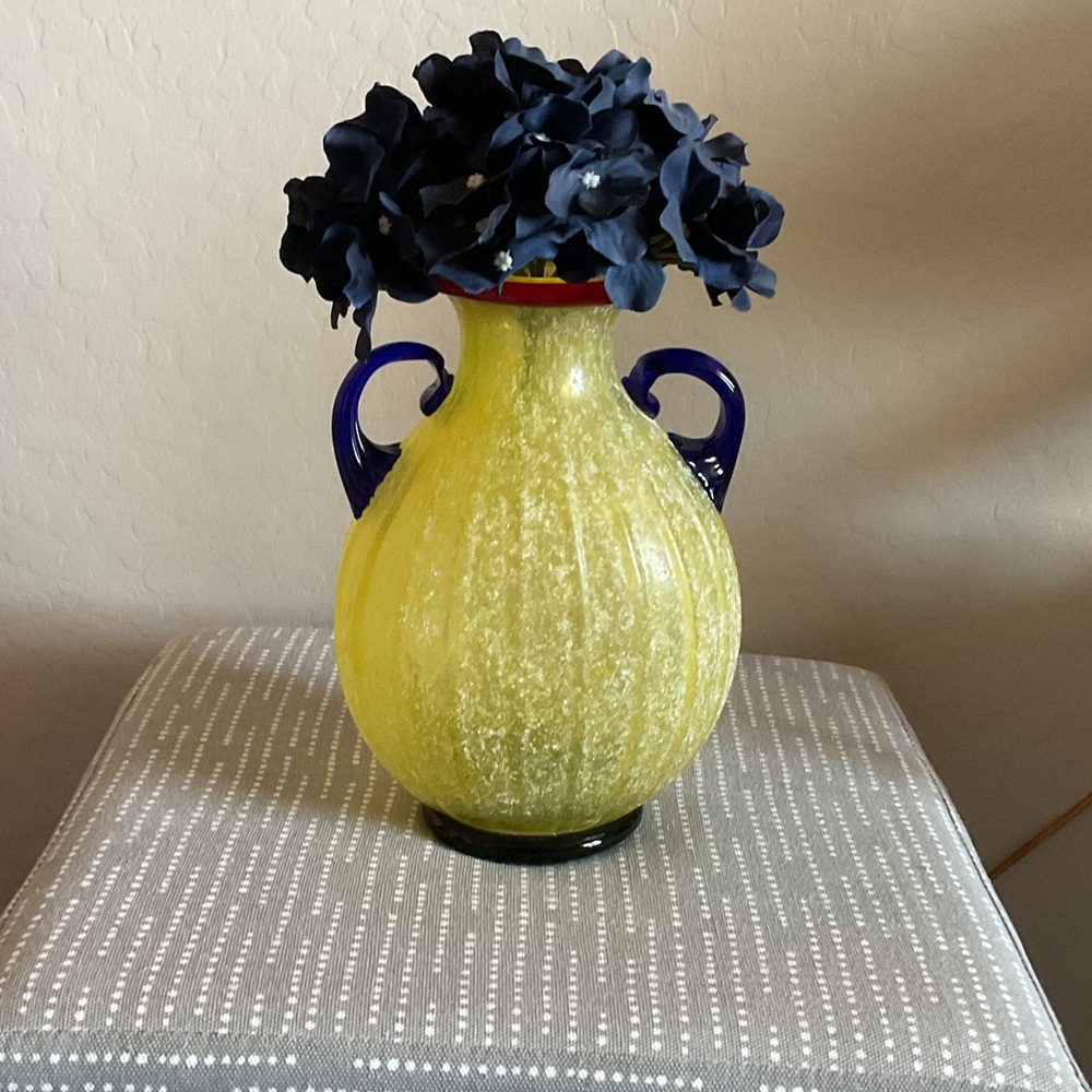 Murano Elegant Yellow Vase with Blue Accents